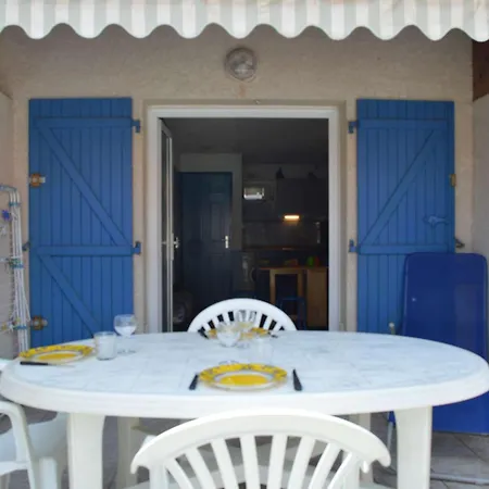 Pavillon Avec Terrasse, 6 Couchages, A 250m De La Et 600m Des Commerces - - Fr-1-229b-68 Narbonne